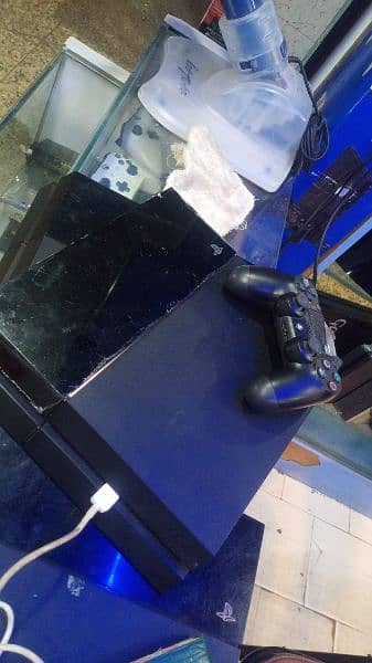 PS4  1Tb Jailbreak In Very Good Condition With All Assesories 2