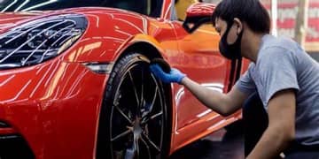 car detailing and polishing