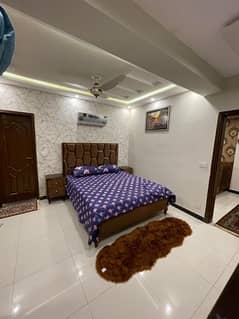 One bedroom flat for short stay like (2s3hrs ) for rent in bahria town