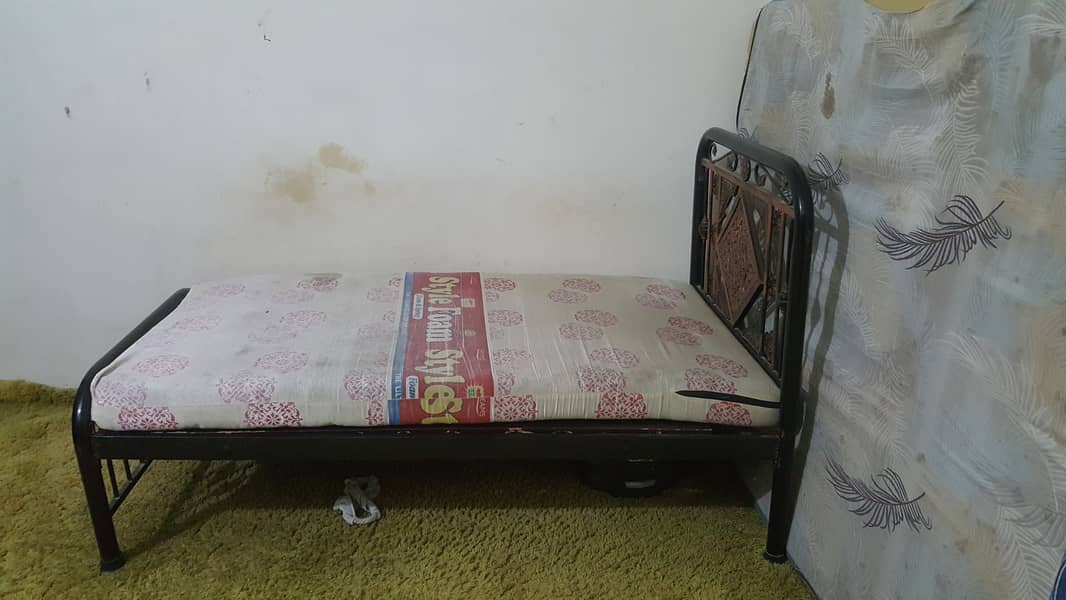 single bed 4