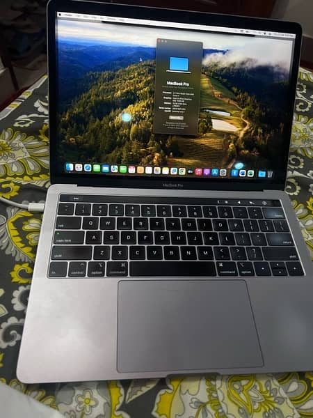 Apple macbook pro 13 inch 2018 core i7 16GB 1TB 2