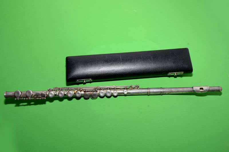 VINTAGE SILVER GEMEINHARDT ELKHART, INDIANA M-1 FLUTE WITH CASE 3