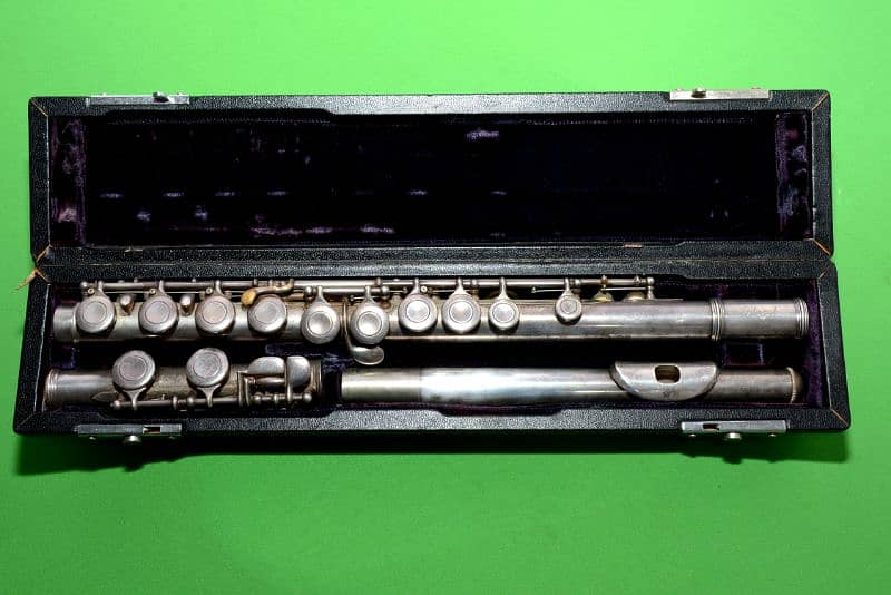 VINTAGE SILVER GEMEINHARDT ELKHART, INDIANA M-1 FLUTE WITH CASE 4