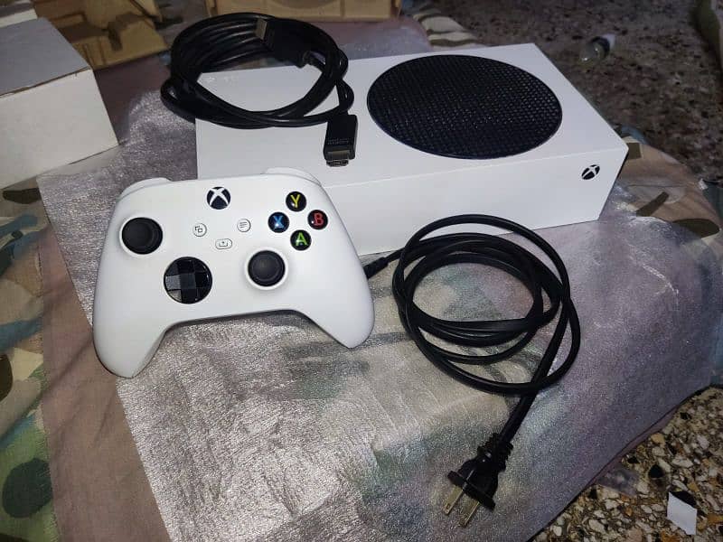 Xbox Series S | 512 GB | Next Gen Console | With Elite Controller 4