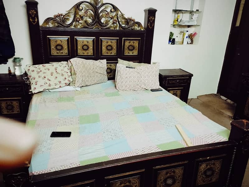King Size Bed Set with Mattress, Side Tables & Dressing Table 4