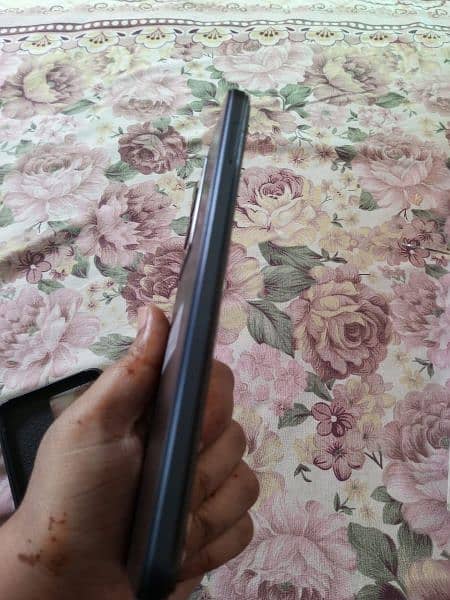 infinix note 12  8/128 with box and charger 3