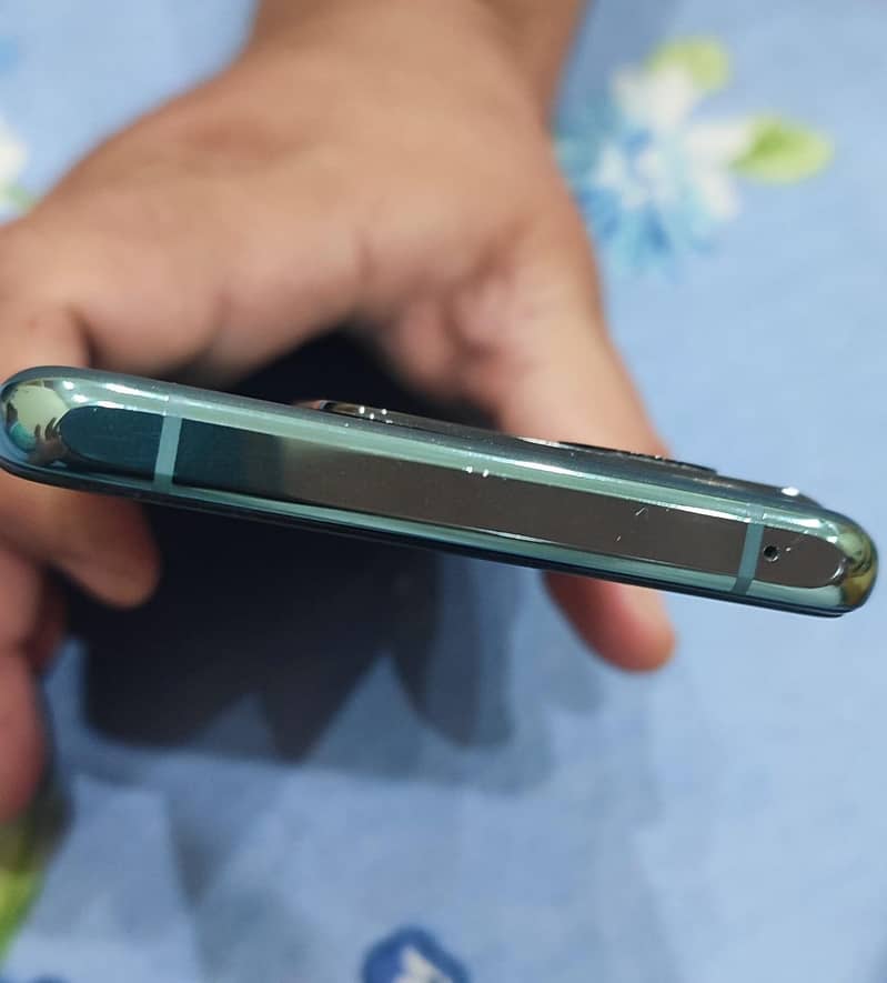 OnePlus 10 Pro 5G 4