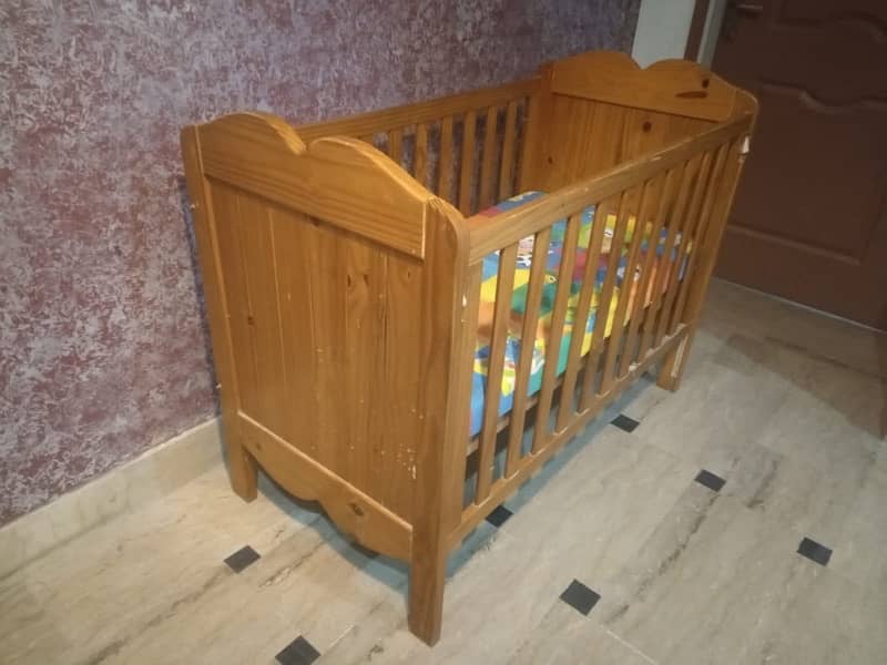 baby cot made of pure shesham wood 2
