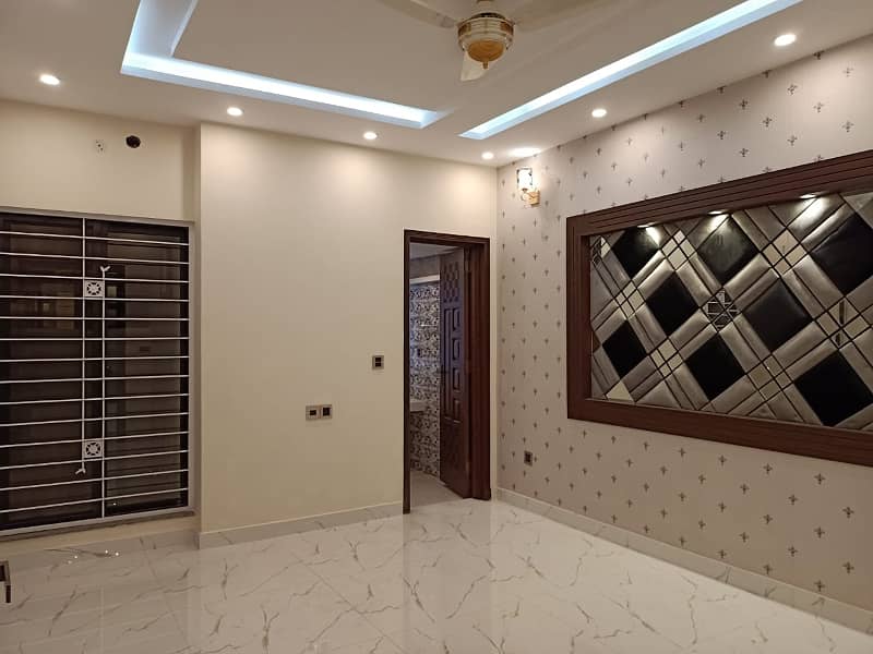 10 Marla House For Sale In Janiper Block Bahria Town Lahore 14