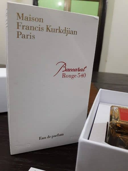 Baccarat Rouge 540 by Maison Francis Kurkdjian 10