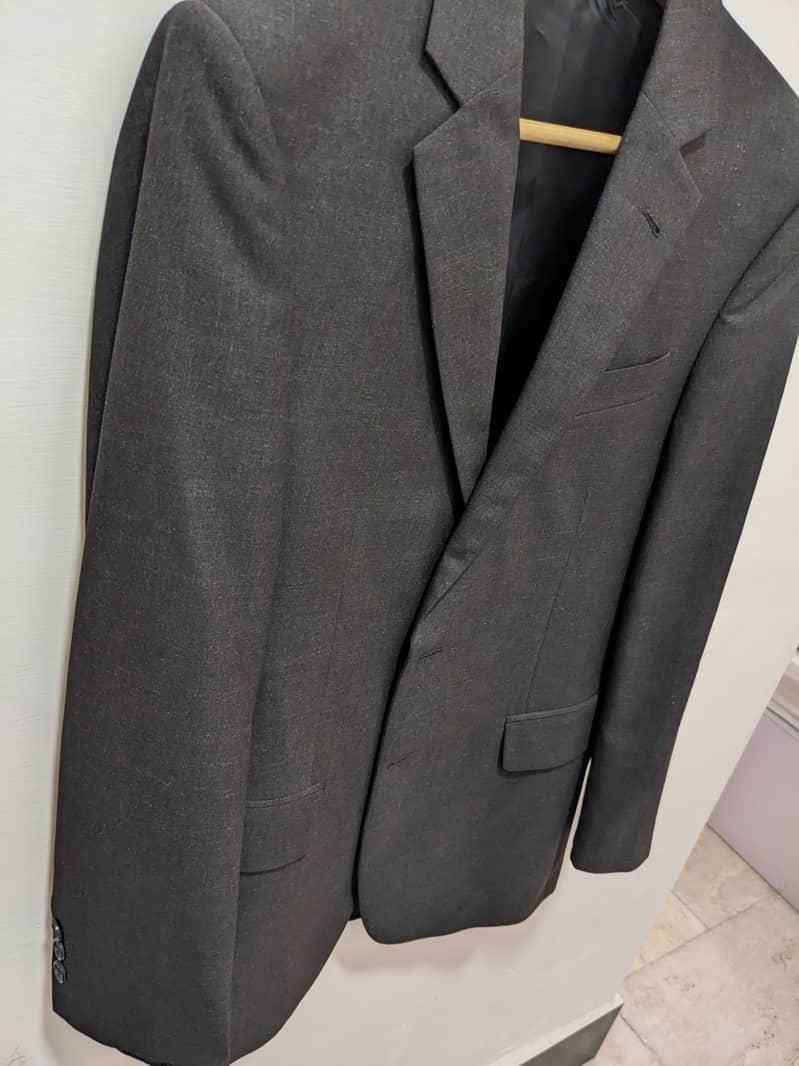 Suit Jacket, to fit collar size 14, size 34R, with ties 12