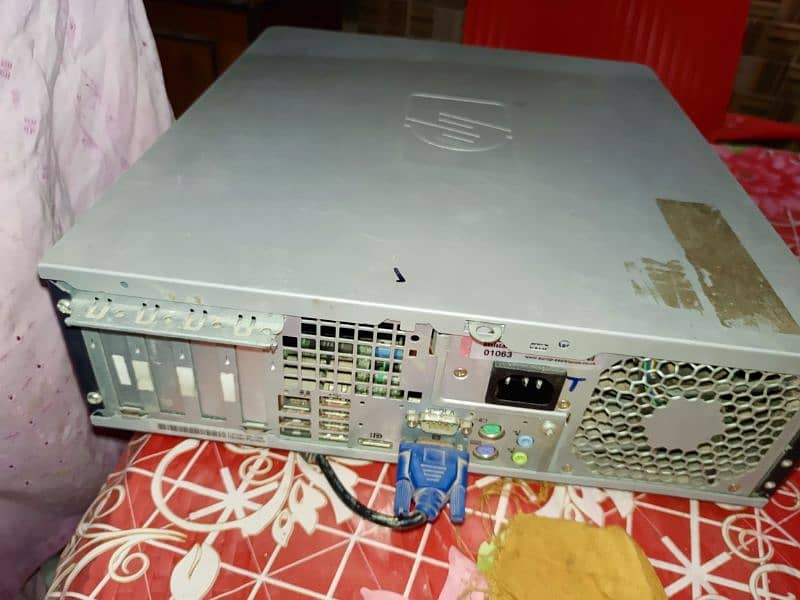computer for sell coure i2 urgent sell with LCD contact 03408624235 3