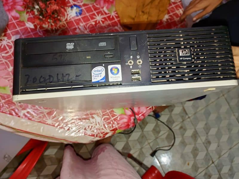 computer for sell coure i2 urgent sell with LCD contact 03408624235 6