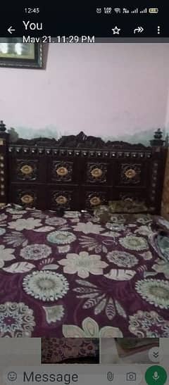 I m selling dobul bed 1 side table hod tyar krwaya tha
