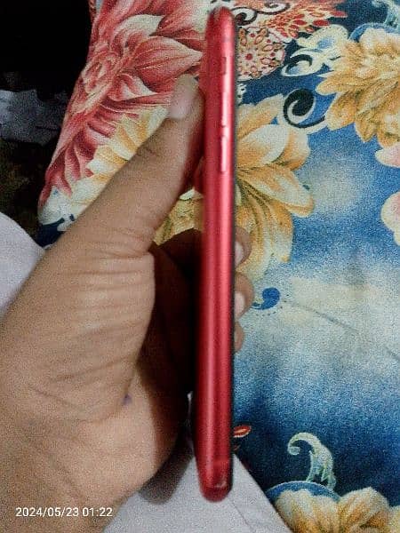 iphone 11 red colour 10/10non pta factory unlock 3