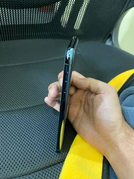 Iphone 11 Pro Max 256gb PTA Approved 4