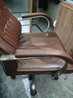 office chair in used condition 0