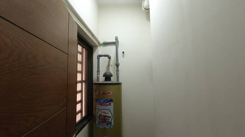 3 bed dd flat available for rent at shaheed e millat Road 7