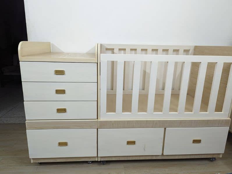 Wooden Baby Cot with Drawers 1