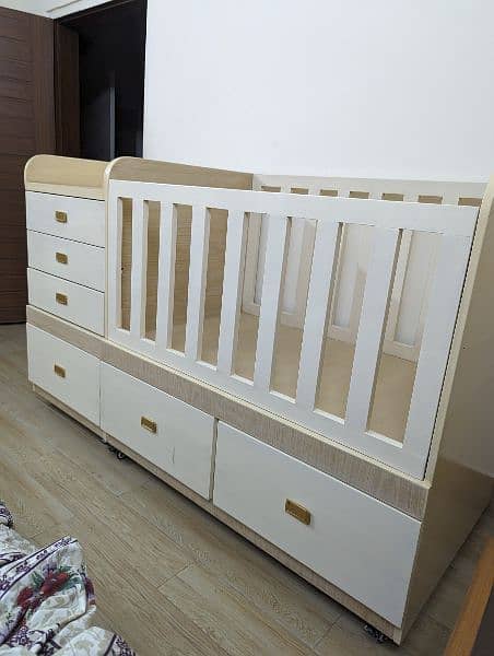 Wooden Baby Cot with Drawers 2
