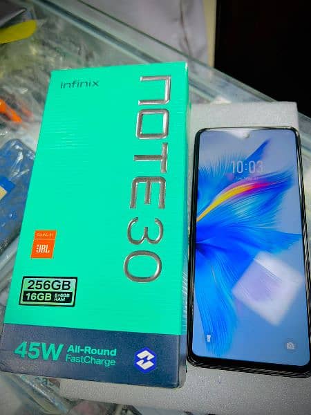 Infinix note 30 . . 16/256gb 2