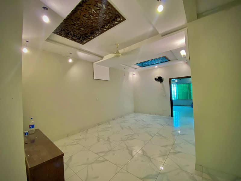 10 Marla used beautiful house Bahria town phase 2 9
