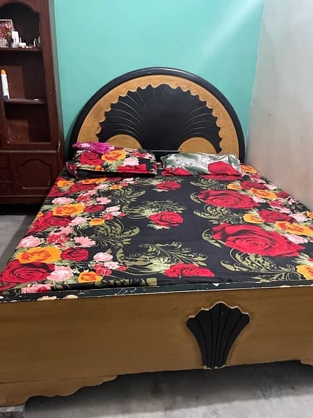 king size wooden bed 1