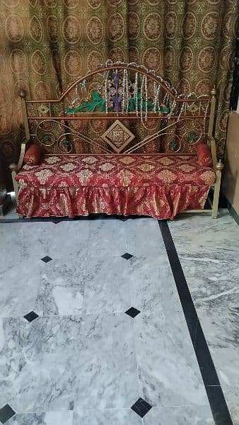 metal made 3 seater  Sofa for sale 1