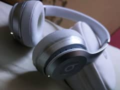100% orignal beats solo 2 wireless headphone outclass sound