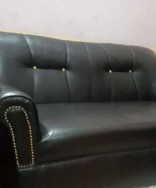 sofa 4 sets in V. Gud condition. 4