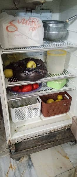 dowlance refrigerator for sale 2