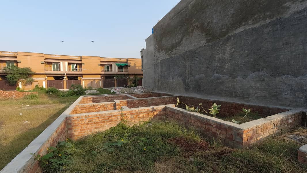 5 Marla Possession Plot For Sale On Main Boulevard Rs 3500000 2