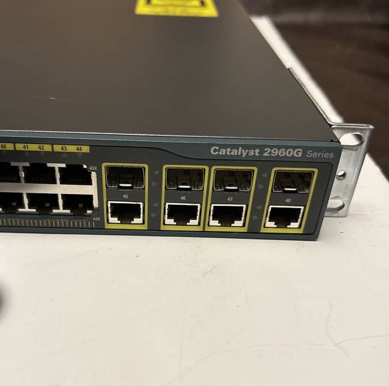 Cisco Catalyst WS-C2960G 48 Port Switch 2