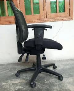 office chair in affordable price 0