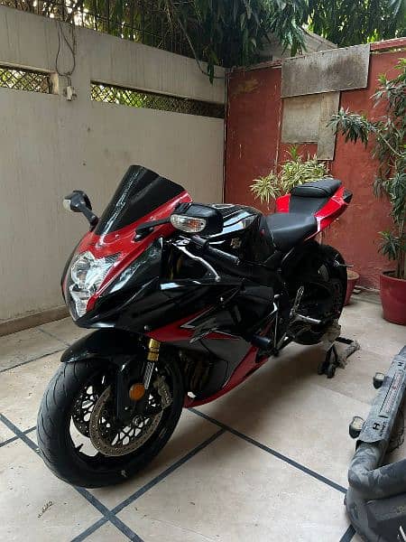 GSX-R 750 for sell in karachi 0