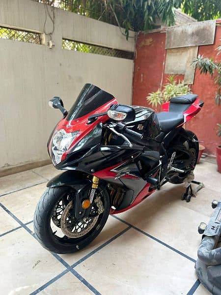 GSX-R 750 for sell in karachi 3