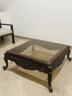 Beautiful centre table for sale