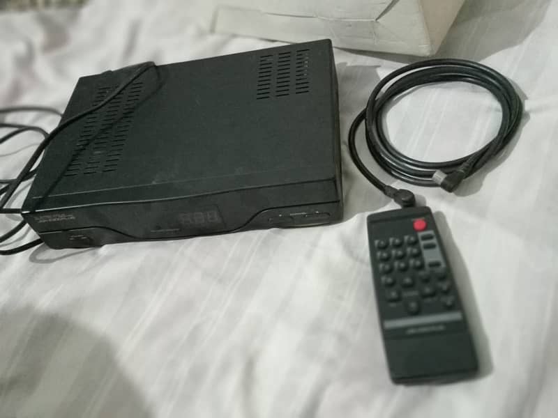 TV dish Receiver for sale in good condition 2