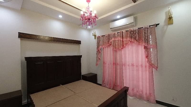 MODREN DESIGN 5 MARLA BRAND NEW FURNISHED HOUSE FOR SALE IN VERY REASOANBLE PRICE 2