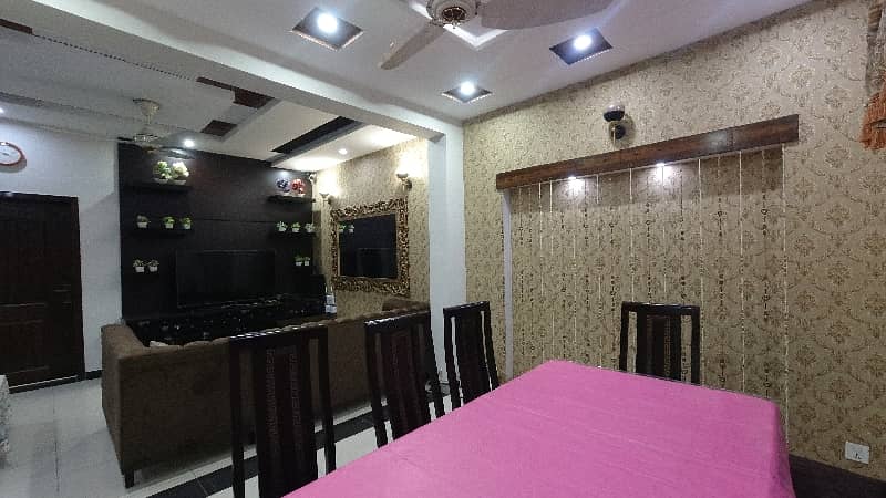 MODREN DESIGN 5 MARLA BRAND NEW FURNISHED HOUSE FOR SALE IN VERY REASOANBLE PRICE 13