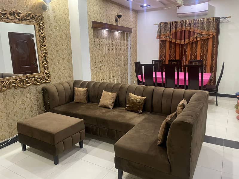 MODREN DESIGN 5 MARLA BRAND NEW FURNISHED HOUSE FOR SALE IN VERY REASOANBLE PRICE 19