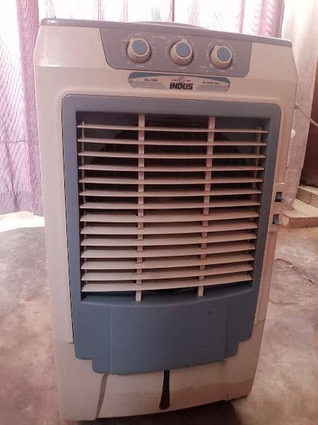 Indus air cooler with ice bottle system 2