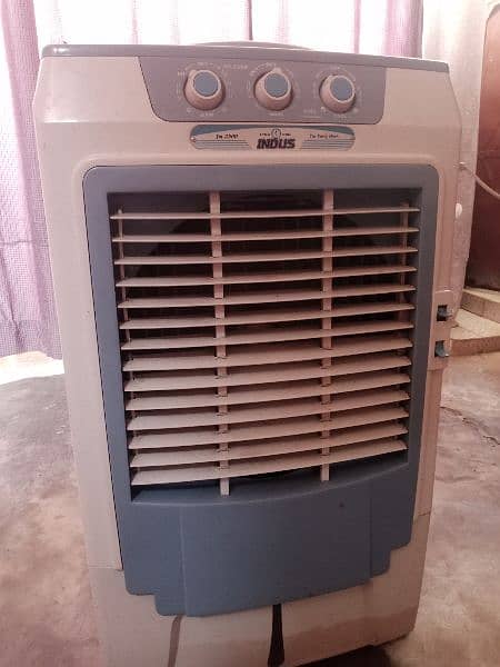Indus air cooler with ice bottle system 7