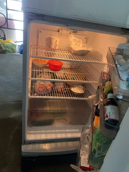 Dawlance fridge 9.5/10 condition . . 5