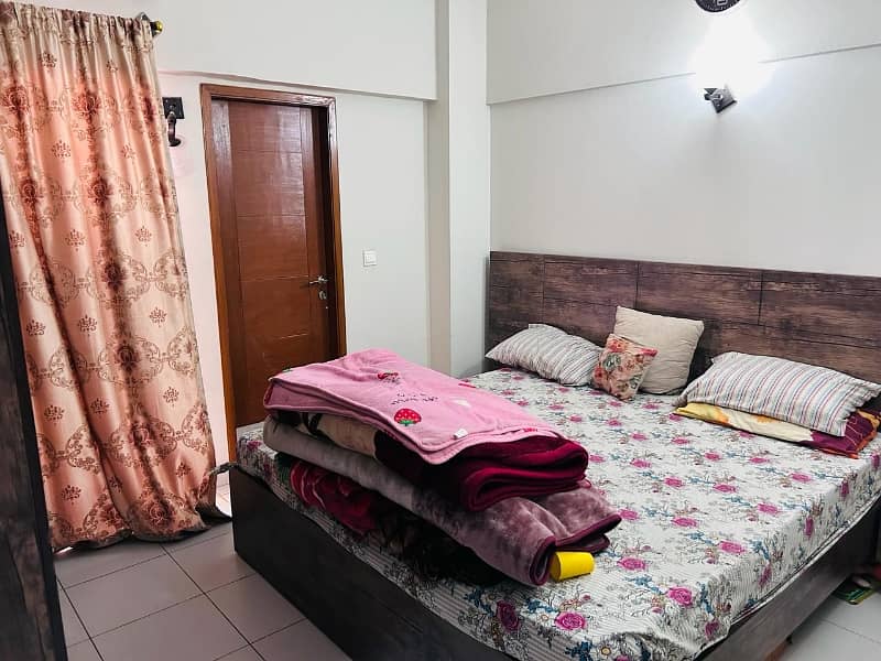 A Flat Of 1050 Square Feet In Rs. 12600000 4