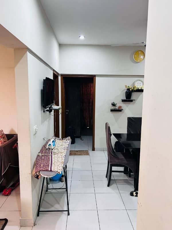 A Flat Of 1050 Square Feet In Rs. 12600000 5