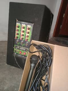Speaker box with wireless Mike for sale 0