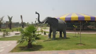 1- Kanal Fecing Park Plot Available In E Block Near Bahria Zoo Park 0