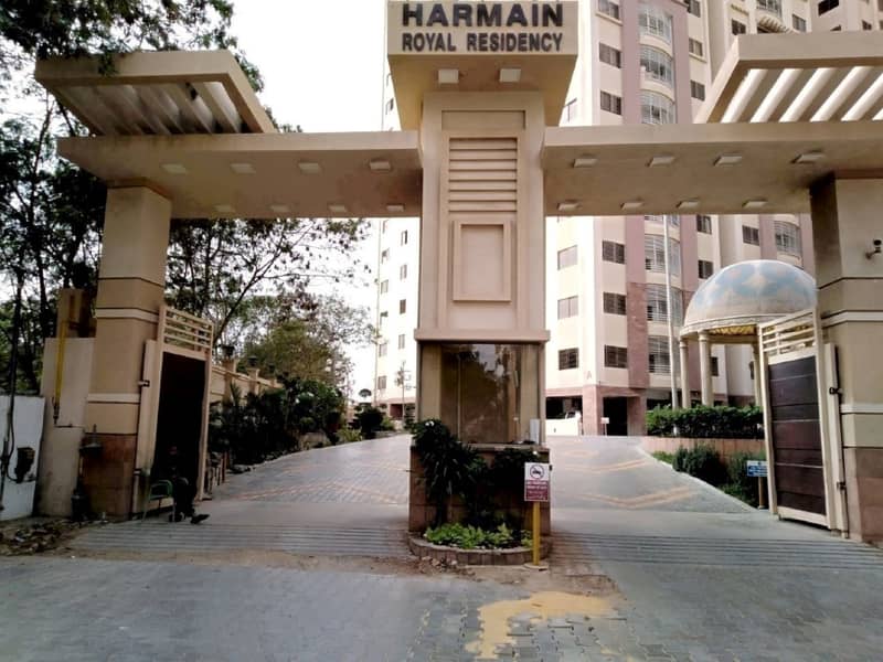 In Harmain Royal Residency Flat For sale Sized 1400 Square Feet 1