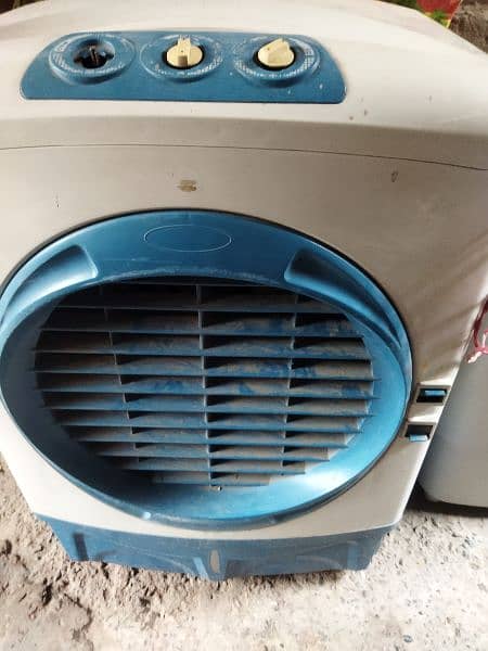 i want to sale air coolar 10/10 condition 1
